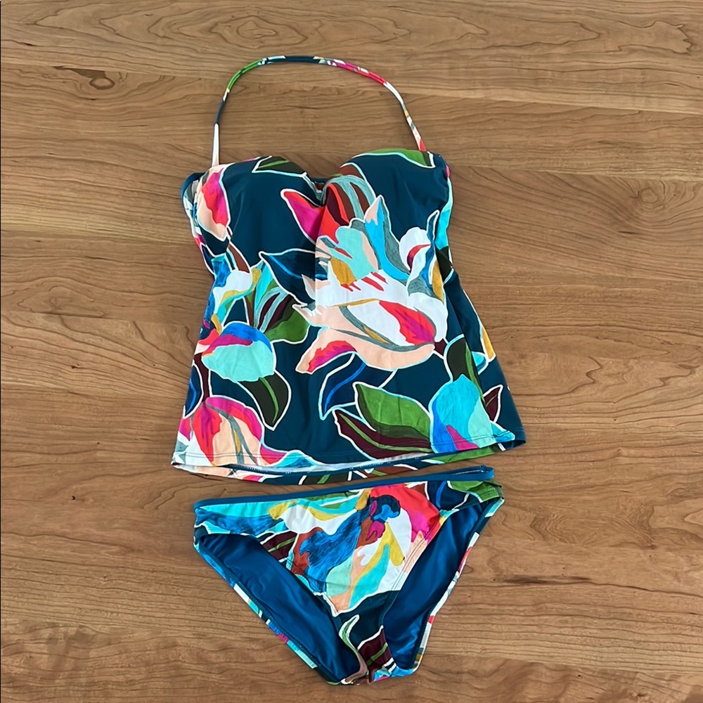 La Blanca Two Piece Swimsuit Size 6